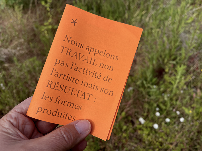 #101/ *Nous appelons TRAVAIL non pas l’activité de l’artiste mais son RÉSULTAT : les formes produites, par S. M.