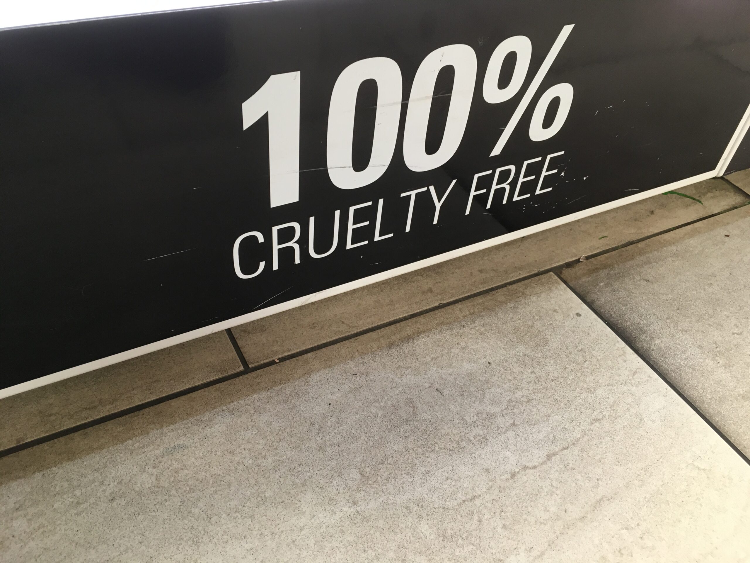 #222/ Pierre, papier, ciseaux (six poèmes inoffensifs), par Frédéric Moulin